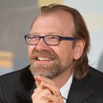 Portrait of George Saunders.