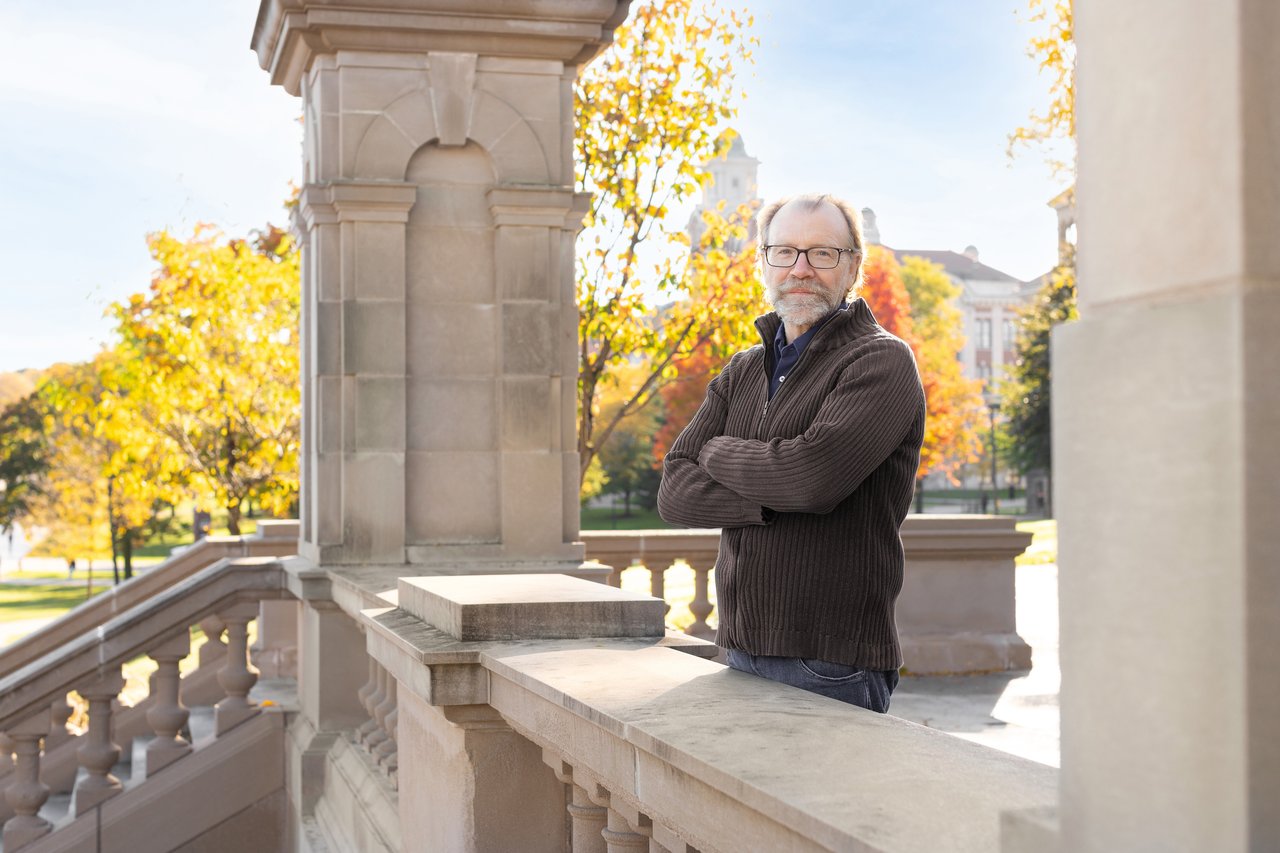 George Saunders on Hall of Languages Steps.