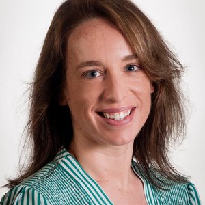 Nicole Davis Headshot