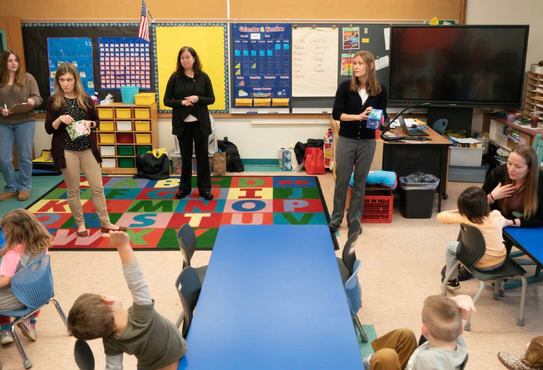 Lynn Brann and Rachel Razza at Elbridge Elementary School