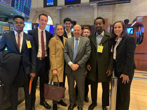 Syracuse University students with Jim Cramer.