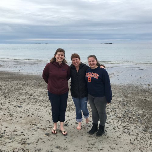 Julia Zeh, Susan Parks and Julia Dombroski on a beach.