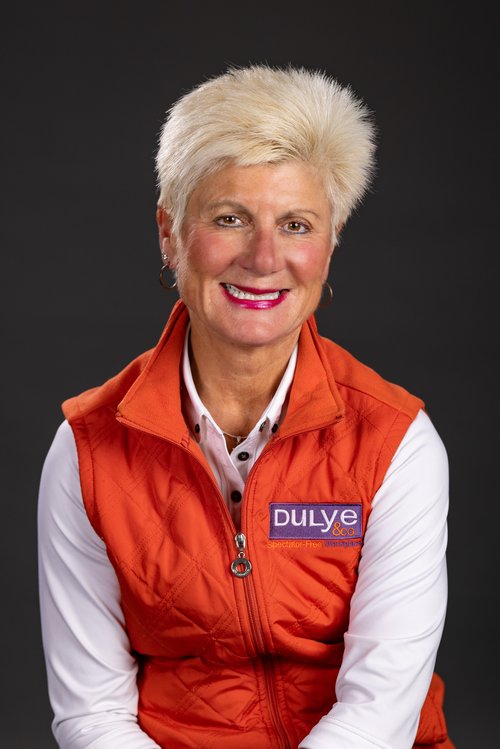 Linda Dulyen portrait.