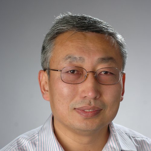 Lixin Shen portrait.