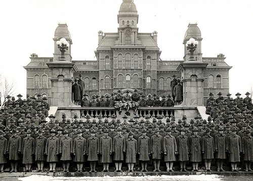 Student Army training corps in front of the Hall of Languages, 1918.