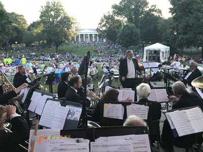 The Syracuse University Brass Ensemble on the lawn at Centre College. (Photo by Mary Kasprzyk '03)